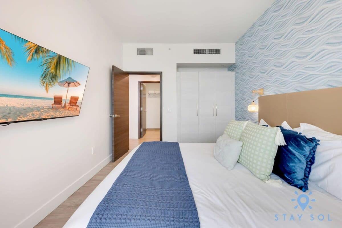 Rooftop Pool & Hot Tub - Gym - Hollywood Beach ภายนอก รูปภาพ